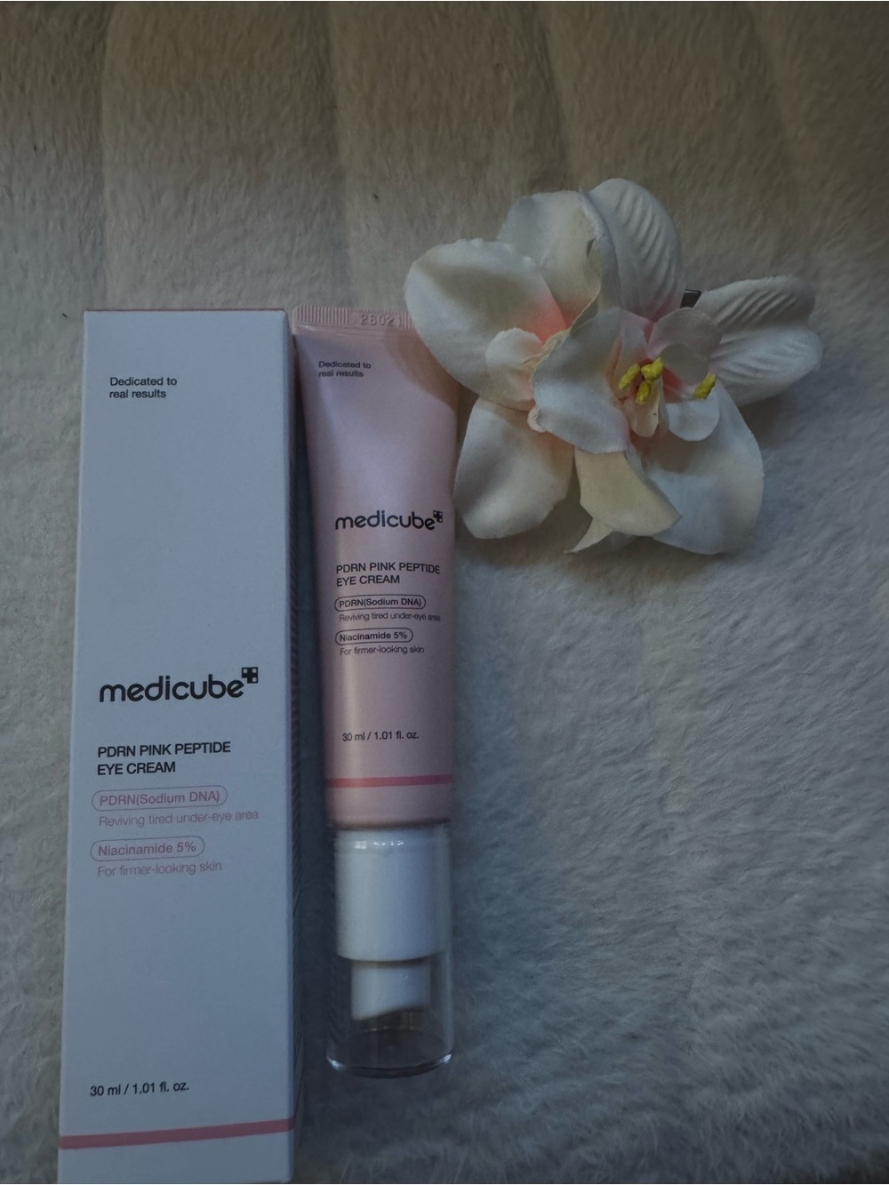 Medicube PDRN Pink Peptide Eye Cream — Soft Pink